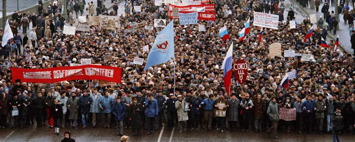 democracy protest 1990