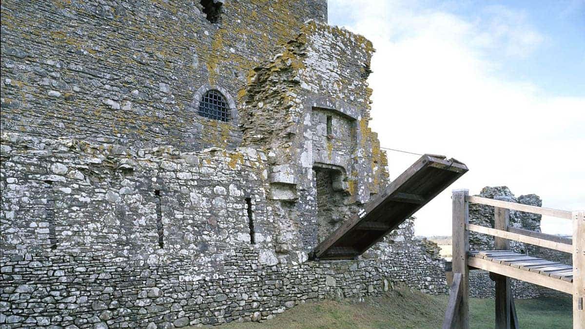 threave castle drawbridge