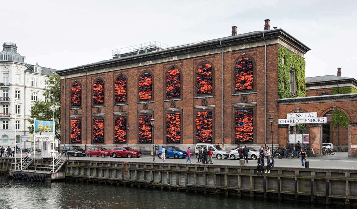 ai weiwei soleil levant lifejackets