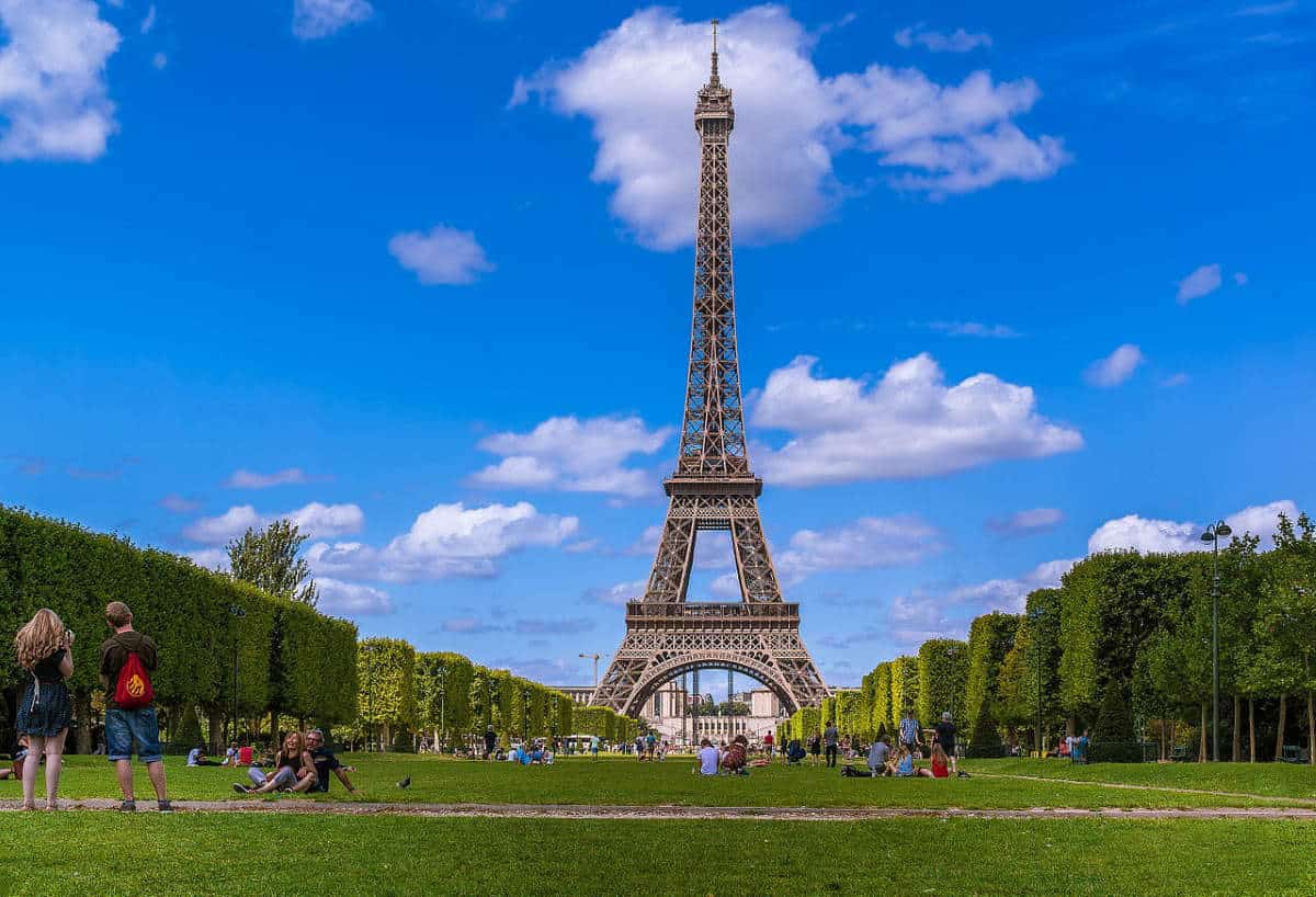 eiffel tower paris