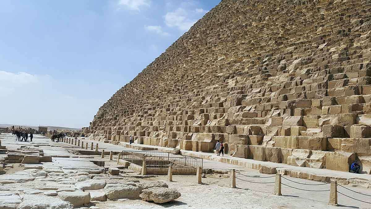 close view pyramid giza egypt