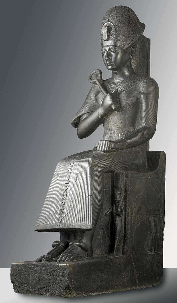 ramesses great statue museo egizio