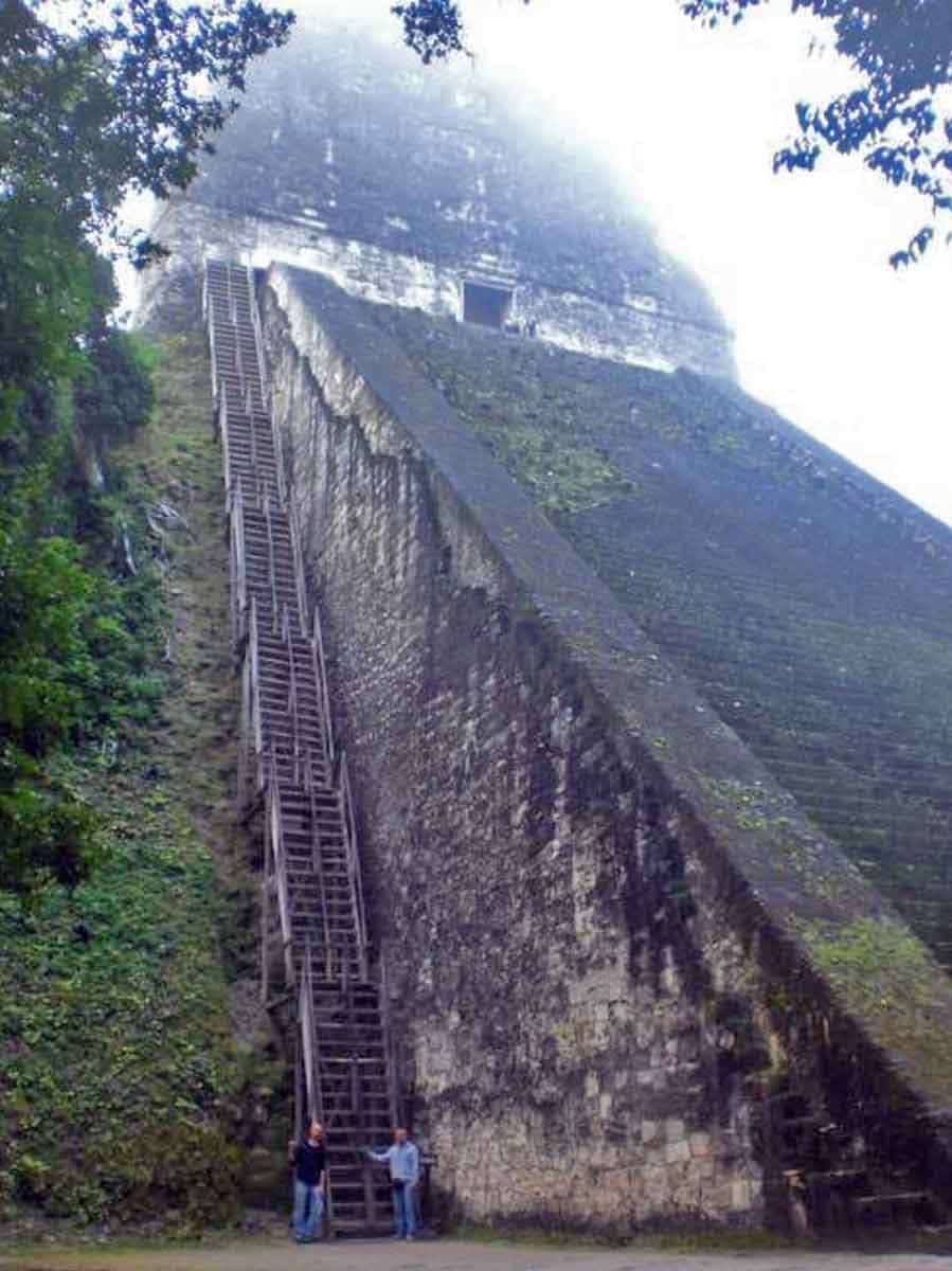 tikal pyramid maya